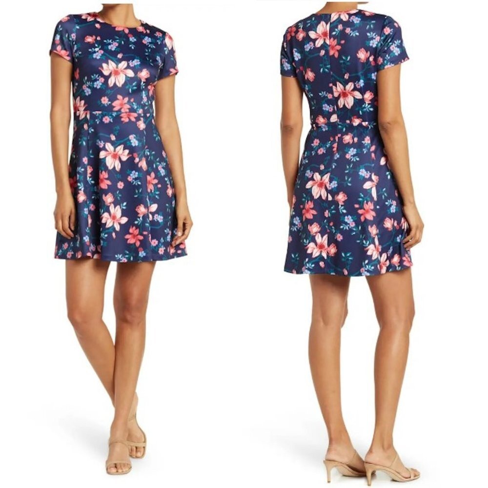 NWT New Vince Camuto Floral Short Sleeve Scuba Fit & Flare Dress Size 2